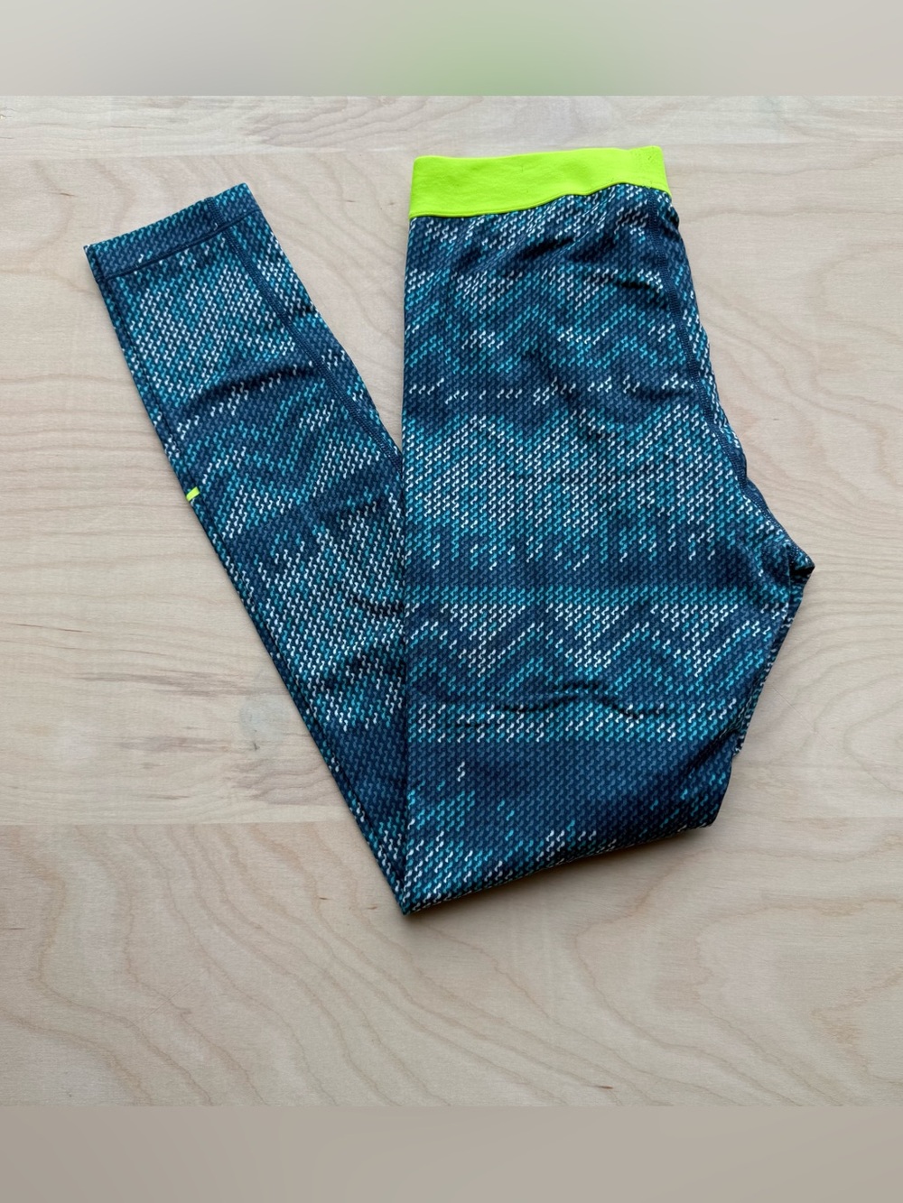 Nike Pro Dri Fit Teal Black Geometric Print Neon Yellow Band Leggings size M